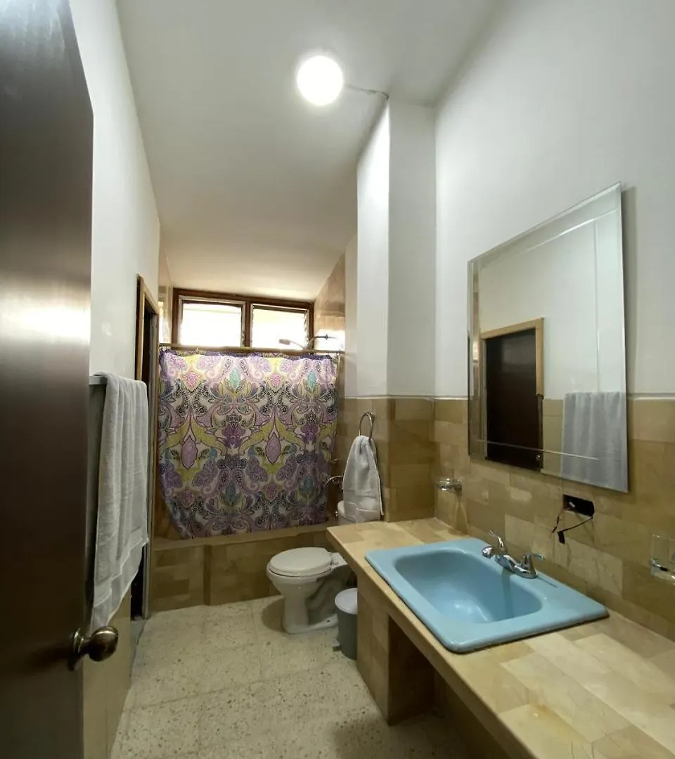 Apartment Comfortable In Urdesa Guayaquil Equador