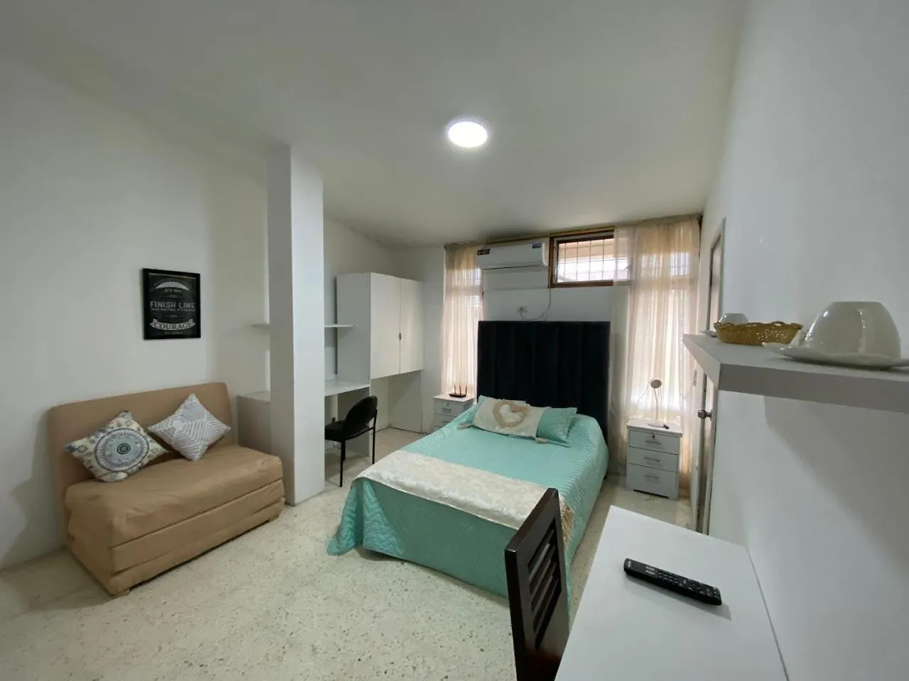 Apartment Comfortable In Urdesa Guayaquil